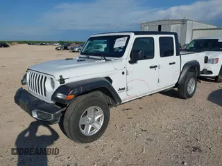 2023 Jeep Gladiator Sport S с VIN 1C6HJTAG0PL533933, выставлен на аукционе IAAI как лот 42351470 с пробегом 57 982 миль миль и . История ставок и продаж доступна на DreamBid. Изображение 18.