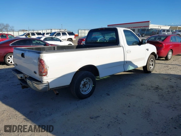 2001 Ford F-150 XL z VIN 1FTRF17W81NA20197, wystawiony jako IAAI lot #41650417 z przebiegiem 402 114 mil mil oraz . Historia ofert i sprzedaży dostępna na DreamBid. Obrazek 4.