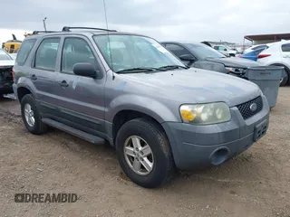 2007 Ford Escape XLS with VIN 1FMYU02Z37KA20546, listed as a IAAI auction lot 41506092 with 234,011 mi miles. Bid and sale history available at carsss.com. Image 1.