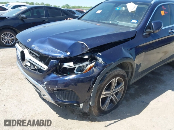 2019 Mercedes-Benz GLC 300 with VIN WDC0G4JB2KV183985, listed as a IAAI auction lot 42004134 with Not provided miles and . Bid and sale history available at DreamBid. Image 6.