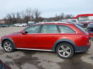 2013 Audi allroad Premium Plus with VIN WA1UFAFL4DA100667, listed as a IAAI auction lot 41427532 with 184,818 mi miles. Bid and sale history available at carsss.com. Image 14.
