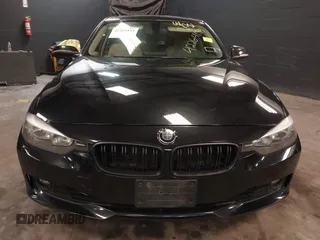 2015 BMW 3 Series 328i xDrive с VIN WBA3B5G55FNS13718, выставлен на аукционе IAAI как лот 42264153 с пробегом 180 428 миль миль и . История ставок и продаж доступна на DreamBid. Изображение 12.