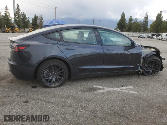 2024 Tesla Model 3 z VIN 5YJ3E1EA3RF864786, wystawiony jako Copart lot #48221855 z przebiegiem 1 750 mil mil oraz Szkoda całkowita • Salvage title. Historia ofert i sprzedaży dostępna na DreamBid. Obrazek 3.