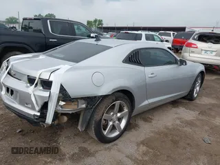 2011 Chevrolet Camaro 2LS z VIN 2G1FA1ED4B9130020, wystawiony jako IAAI lot #42097123 z przebiegiem 91 285 mil mil oraz . Historia ofert i sprzedaży dostępna na DreamBid. Obrazek 4.