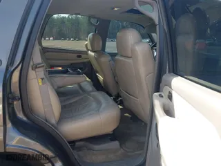 2002 Chevrolet Tahoe LT with VIN 1GNEC13Z92R273473, listed as a IAAI auction lot 41841071 with 290,007 mi miles. Bid and sale history available at carsss.com. Image 8.
