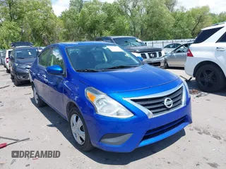 2017 Nissan Versa SV z VIN 3N1CN7AP2HL812470, wystawiony jako IAAI lot #36849633 z przebiegiem 113 621 mil mil oraz . Historia ofert i sprzedaży dostępna na DreamBid. Obrazek 1.