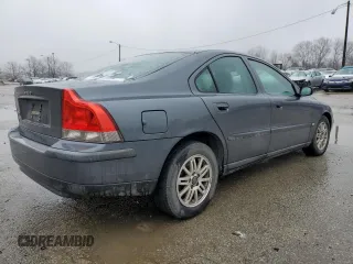 2004 Volvo S60 with VIN YV1RS61T342398483, listed as a Copart auction lot 44915405 with 239,828 mi miles and Salvage Title. Bid and sale history available at carsss.com. Image 3.