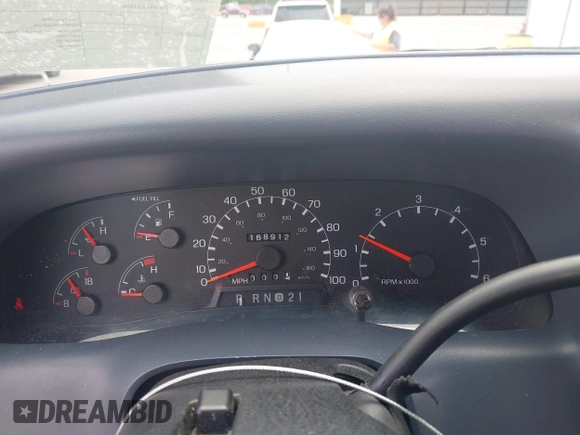 1999 Ford F-250 XL с VIN 1FTNW21L9XEC01658, выставлен на аукционе IAAI как лот 42244513 с пробегом 168 912 миль миль и . История ставок и продаж доступна на DreamBid. Изображение 7.