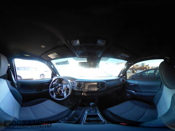2022 Toyota Tacoma SR z VIN 3TMCZ5AN1NM531884, wystawiony jako IAAI lot #42257444 z przebiegiem Nie podano mil oraz . Historia ofert i sprzedaży dostępna na DreamBid. Obrazek 19.