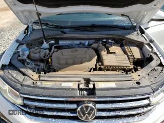 2023 Volkswagen Tiguan SEL R-Line z VIN 3VV4B7AX2PM047944, wystawiony jako Copart lot #62499075 z przebiegiem 45 589 mil mil oraz Czysty tytuł • Clean title. Historia ofert i sprzedaży dostępna na DreamBid. Obrazek 12.
