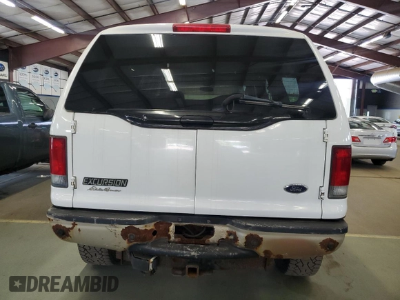 2005 Ford Excursion Eddie Bauer with VIN 1FMSU45P25EC42465, listed as a Copart auction lot 65351125 with 232,471 mi miles and Clean title. Bid and sale history available at DreamBid. Image 6.