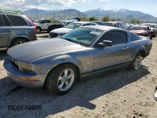 2007 Ford Mustang Deluxe z VIN 1ZVFT80NX75222261, wystawiony jako Copart lot #56236045 z przebiegiem 113 714 mil mil oraz Szkoda całkowita • Salvage title. Historia ofert i sprzedaży dostępna na DreamBid. Obrazek 1.