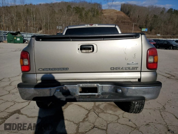 1999 Chevrolet Silverado 1500 LS with VIN 1GCEK14T8XZ141172, listed as a Copart auction lot 43923885 with 161,615 mi miles and Salvage Title. Bid and sale history available at carsss.com. Image 6.