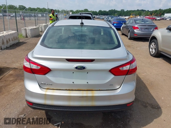 2012 Ford Focus SE с VIN 1FAHP3F25CL354274, выставлен на аукционе IAAI как лот 42560802 с пробегом 198 531 миль миль и . История ставок и продаж доступна на DreamBid. Изображение 17.