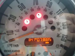 2005 MINI Convertible S с VIN WMWRH334X5TF82551, выставлен на аукционе Copart как лот 57983355 с пробегом 73 885 миль миль и Списание • Salvage title. История ставок и продаж доступна на DreamBid. Изображение 9.