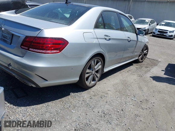 2015 Mercedes-Benz E 350 Sport с VIN WDDHF5KB9FB099983, выставлен на аукционе IAAI как лот 42053451 с пробегом 114 567 миль миль и . История ставок и продаж доступна на DreamBid. Изображение 4.