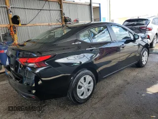 2025 Nissan Versa S z VIN 3N1CN8DV3SL836252, wystawiony jako Copart lot #59534675 z przebiegiem 6 293 mil mil oraz Czysty tytuł • Clean title. Historia ofert i sprzedaży dostępna na DreamBid. Obrazek 3.
