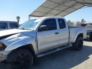 2005 Toyota Tacoma PreRunner z VIN 5TETU62N55Z011175, wystawiony jako IAAI lot #42283171 z przebiegiem 157 562 mil mil oraz . Historia ofert i sprzedaży dostępna na DreamBid. Obrazek 14.