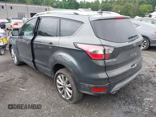 2018 Ford Escape Titanium с VIN 1FMCU9J93JUB18374, выставлен на аукционе IAAI как лот 42652204 с пробегом 63 609 миль миль и . История ставок и продаж доступна на DreamBid. Изображение 3.