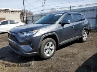 2021 Toyota RAV4 XLE with VIN 2T3W1RFV8MC098471, listed as a Copart auction lot 50675815 with 56,949 mi miles and Salvage Title. Bid and sale history available at carsss.com. Image 1.