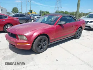 2008 Ford Mustang Deluxe with VIN 1ZVHT84N785153453, listed as a IAAI auction lot 41917393 with 124,104 mi miles and . Bid and sale history available at carsss.com. Image 2.
