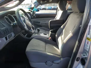 2013 Toyota Tacoma z VIN 5TFTX4CN3DX024782, wystawiony jako Copart lot #44066235 z przebiegiem 117 661 mil mil oraz Szkoda całkowita • Salvage title. Historia ofert i sprzedaży dostępna na DreamBid. Obrazek 7.