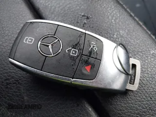 2023 Mercedes-Benz GLB 250 с VIN W1N4M4HB3PW261061, выставлен на аукционе IAAI как лот 41478412 с пробегом 23 500 миль миль и . История ставок и продаж доступна на DreamBid. Изображение 11.