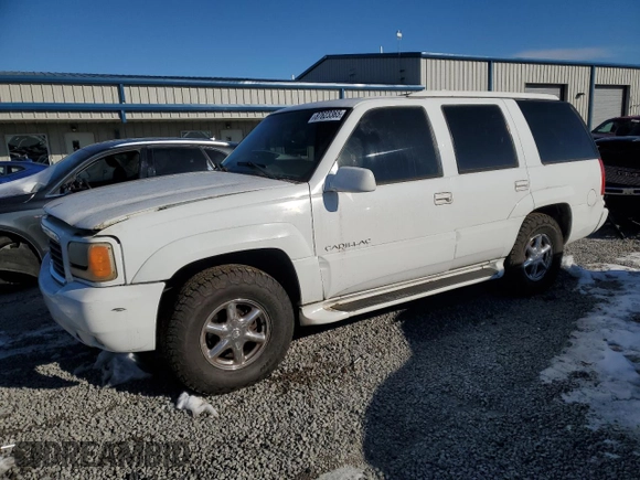 1999 Cadillac Escalade z VIN 1GYEK13R3XR406970, wystawiony jako Copart lot #87623365 z przebiegiem 189 339 mil mil oraz Szkoda całkowita • Salvage title. Historia ofert i sprzedaży dostępna na DreamBid. Obrazek 1.