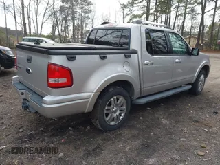 2008 Ford Explorer Sport Trac Limited z VIN 1FMEU33E18UB34647, wystawiony jako IAAI lot #41364035 z przebiegiem 155 234 mil mil oraz . Historia ofert i sprzedaży dostępna na DreamBid. Obrazek 4.