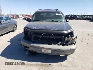 2002 Chevrolet Avalanche z VIN 3GNEC13T92G126209, wystawiony jako Copart lot #49802535 z przebiegiem 235 321 mil mil oraz Szkoda całkowita • Salvage title. Historia ofert i sprzedaży dostępna na DreamBid. Obrazek 5.