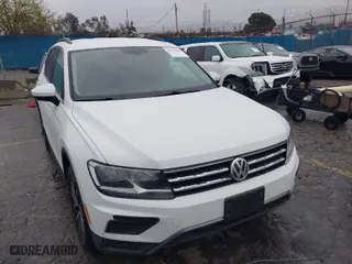 2018 Volkswagen Tiguan SEL with VIN 3VV2B7AX4JM140172, listed as a IAAI auction lot 41731061 with 103,459 mi miles. Bid and sale history available at carsss.com. Image 1.
