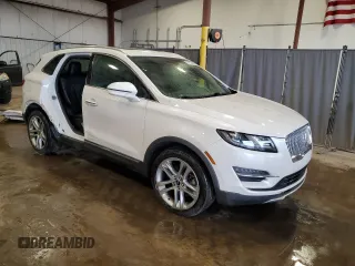2019 Lincoln MKC Reserve с VIN 5LMCJ3D95KUL52225, выставлен на аукционе Copart как лот 54024095 с пробегом 52 231 миль миль и Списание • Salvage title. История ставок и продаж доступна на DreamBid. Изображение 4.