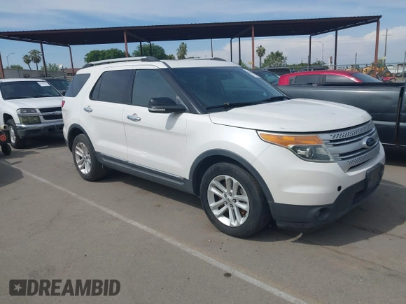 2013 Ford Explorer XLT with VIN 1FM5K7D93DGC81320, listed as a IAAI auction lot 42160748 with 196,740 mi miles and . Bid and sale history available at carsss.com. Image 1.