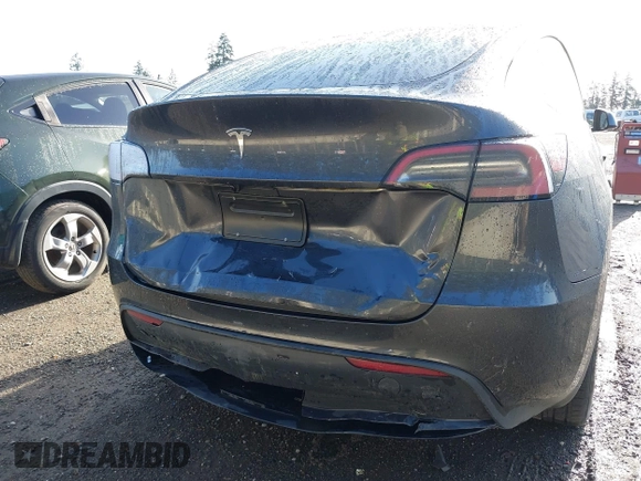 2024 Tesla Model Y с VIN 7SAYGDED1RF056306, выставлен на аукционе IAAI как лот 42683616 с пробегом 7 423 миль миль и . История ставок и продаж доступна на DreamBid. Изображение 6.