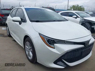 2020 Toyota Corolla Hatchback SE with VIN JTND4RBE3L3077866, listed as a IAAI auction lot 42078596 with 60,153 mi miles. Bid and sale history available at carsss.com. Image 1.