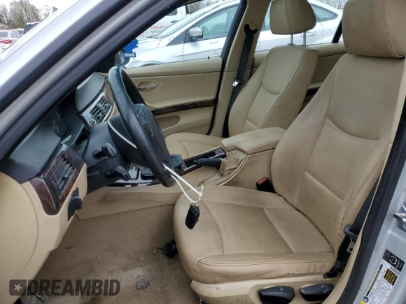 2007 BMW 3 Series 328xi with VIN WBAVC93517KZ71576, listed as a Copart auction lot 53523475 with 185,028 mi miles and Salvage title. Bid and sale history available at DreamBid. Image 7.