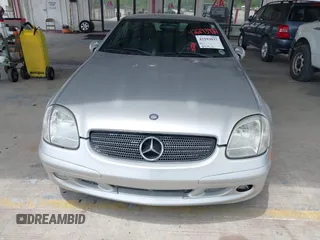 2001 Mercedes-Benz SLK 230/320 z VIN WDBKK65F91F207521, wystawiony jako IAAI lot #42293937 z przebiegiem 30 919 mil mil oraz . Historia ofert i sprzedaży dostępna na DreamBid. Obrazek 6.
