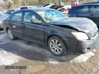 2005 Toyota Avalon XL with VIN 4T1BK36B65U006636, listed as a IAAI auction lot 41641306 with 157,586 mi miles. Bid and sale history available at carsss.com. Image 1.