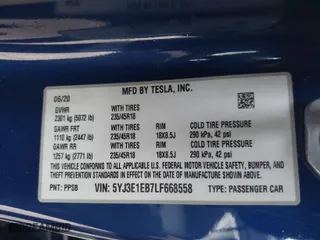 2020 Tesla Model 3 Long Range with VIN 5YJ3E1EB7LF668558, listed as a IAAI auction lot 41525686 with 1 mi miles. Bid and sale history available at carsss.com. Image 9.