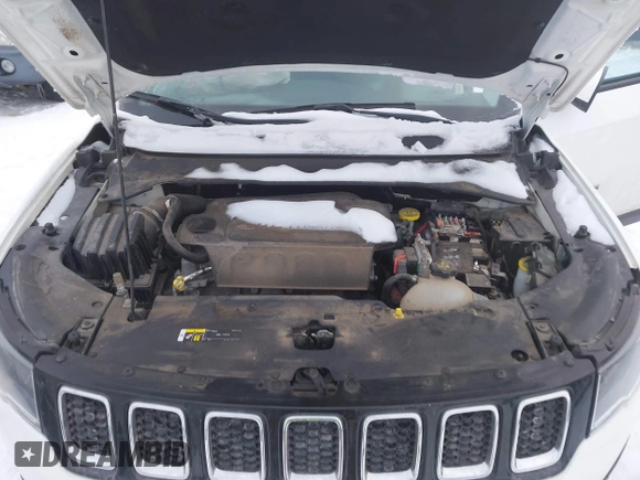 2018 Jeep Compass Latitude with VIN 3C4NJDBB8JT256755, listed as a IAAI auction lot 41523061 with 50,675 mi miles. Bid and sale history available at carsss.com. Image 10.