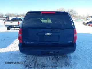 2008 Chevrolet Suburban Commercial with VIN 1GNFK16318J207263, listed as a IAAI auction lot 41246619 with 247,454 mi miles. Bid and sale history available at carsss.com. Image 16.