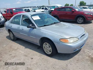 1999 Ford Escort SE z VIN 1FAFP13P4XW237754, wystawiony jako IAAI lot #42485687 z przebiegiem 125 622 mil mil oraz . Historia ofert i sprzedaży dostępna na DreamBid. Obrazek 1.