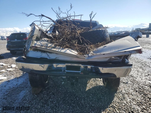 2006 Chevrolet Silverado 2500HD LT1 with VIN 1GCHK23D66F186303, listed as a Copart auction lot 49514205 with 0 mi miles and Non Repairable. Bid and sale history available at carsss.com. Image 6.