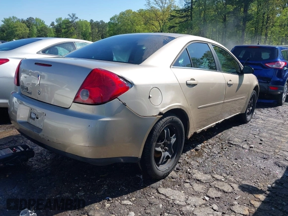 2007 Pontiac G6 with VIN 1G2ZG58B274268688, listed as a IAAI auction lot 41995648 with 235,516 mi miles. Bid and sale history available at carsss.com. Image 4.