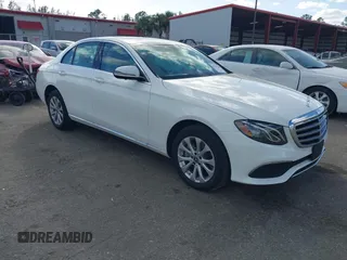 2019 Mercedes-Benz E-Class E 300 with VIN WDDZF4KB4KA686266, listed as a IAAI auction lot 41100169 with 18,205 mi miles. Bid and sale history available at carsss.com. Image 1.