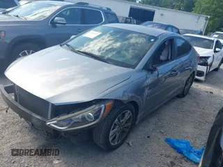 2017 Hyundai Elantra Limited z VIN 5NPD84LF9HH012065, wystawiony jako IAAI lot #42193305 z przebiegiem 62 766 mil mil oraz . Historia ofert i sprzedaży dostępna na DreamBid. Obrazek 17.