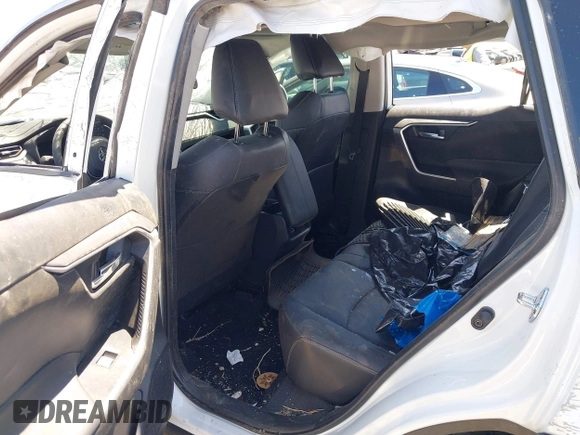 2025 Toyota RAV4 XLE Premium with VIN 2T3C1RFV8SW386490, listed as a IAAI auction lot 42562230 with 3,128 mi miles and . Bid and sale history available at DreamBid. Image 8.