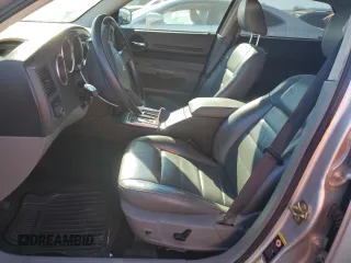 2005 Dodge Magnum RT z VIN 2D8GV582X5H549468, wystawiony jako Copart lot #77535504 z przebiegiem 200 963 mil mil oraz Szkoda całkowita • Salvage title. Historia ofert i sprzedaży dostępna na DreamBid. Obrazek 7.