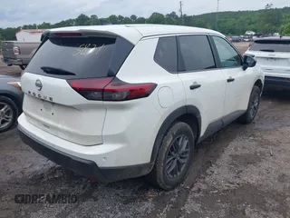 2024 Nissan Rogue S z VIN 5N1BT3AA4RC681960, wystawiony jako IAAI lot #42216264 z przebiegiem 37 882 mil mil oraz . Historia ofert i sprzedaży dostępna na DreamBid. Obrazek 4.