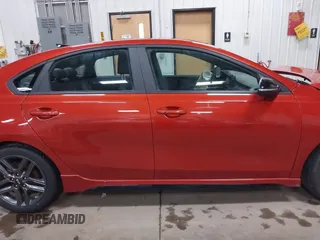 2020 Kia Forte GT-Line z VIN 3KPF34AD3LE206998, wystawiony jako IAAI lot #41913481 z przebiegiem 68 379 mil mil oraz . Historia ofert i sprzedaży dostępna na DreamBid. Obrazek 14.